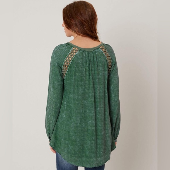 Gimmicks by BKE Textured Shirt - Picture 2 of 3